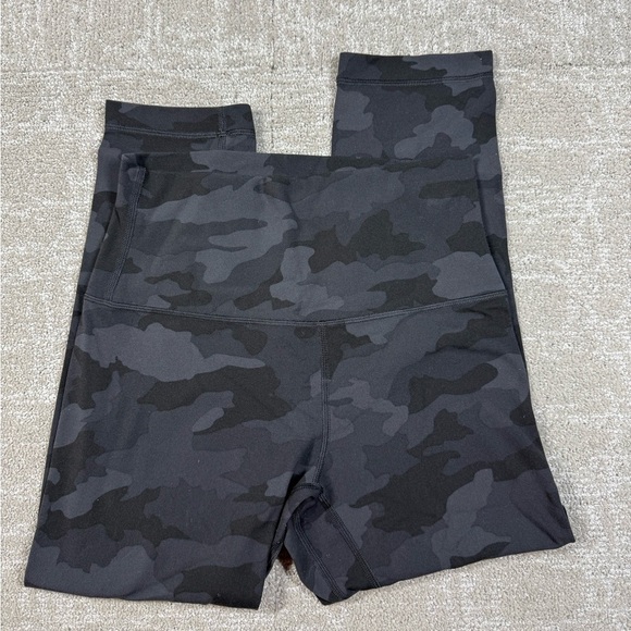 Lululemon Align High Rise Camo Active Running Crop Legging Pant Size 6 - Picture 1 of 6